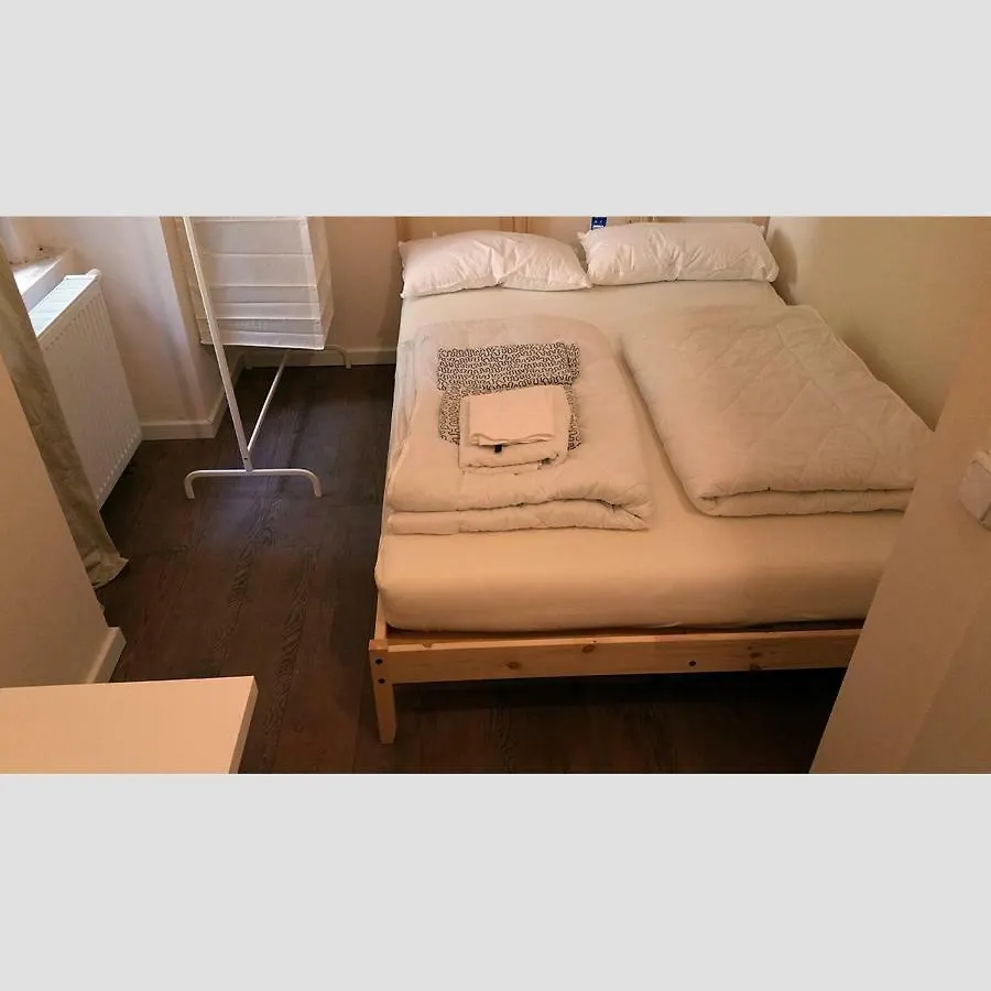 Lodgecity - Private Rooms Berlin Guest house